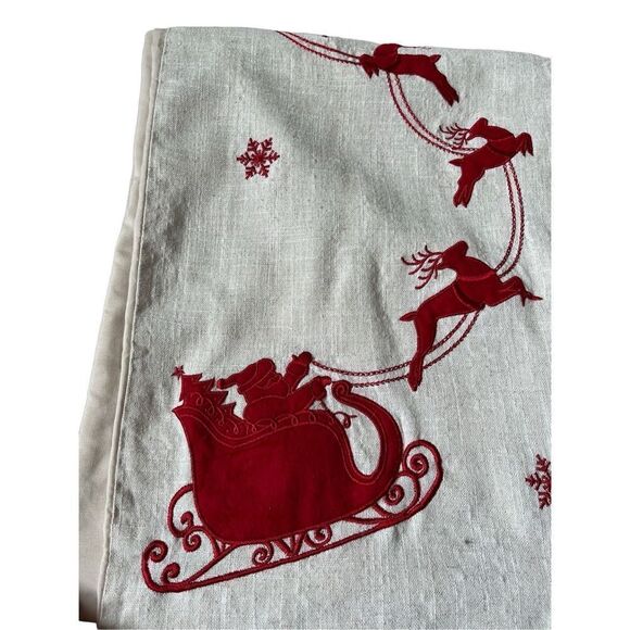 Aspen 14x72 Christmas Table Runner Red Reindeer Santa Sleigh Linen Blend - Picture 5 of 11